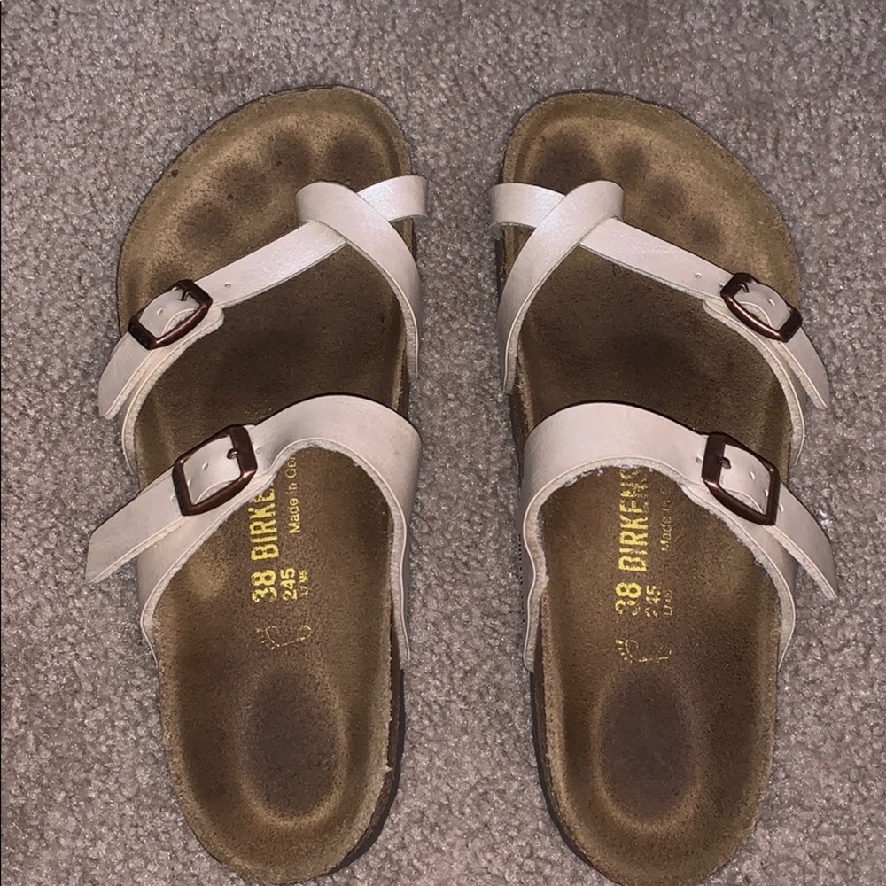 Cream Birkenstock’s